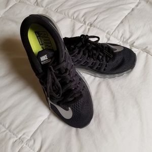 Nike Air Max  Women's Running Shoe Black/White